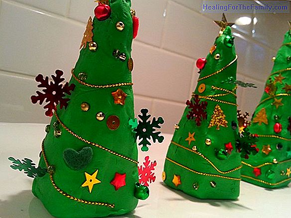 How to make a plasticine Christmas tree