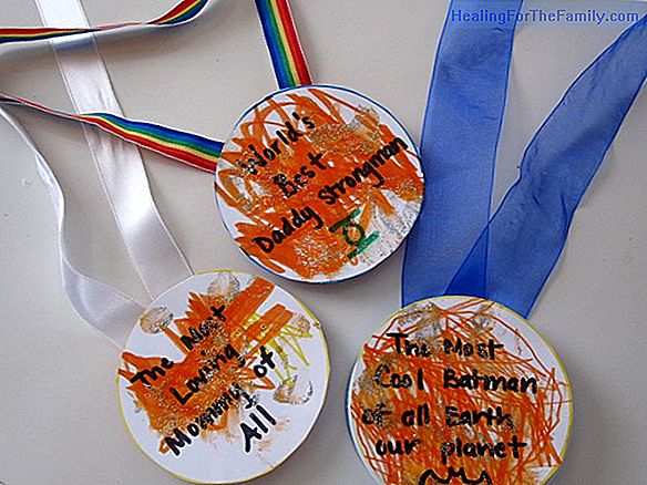 Medals for Father's Day. Crafts for children