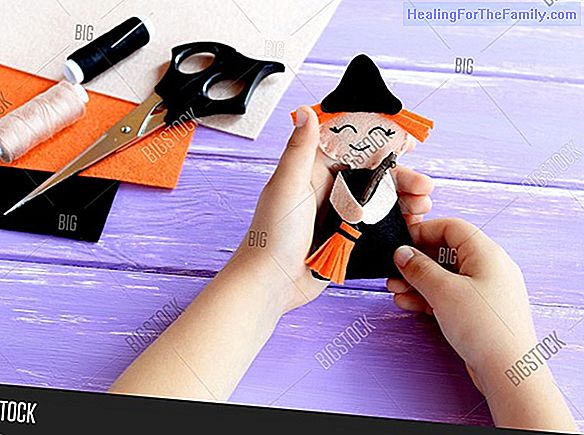 Witch doll. Crafts with felt for Halloween
