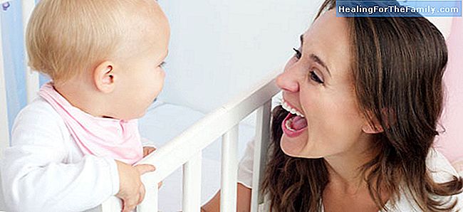 Voordelen van de baby die naar je kijkt als je praat