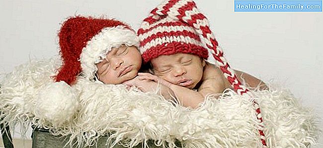 Nomi di Natale per i bambini e le bambine gemelle