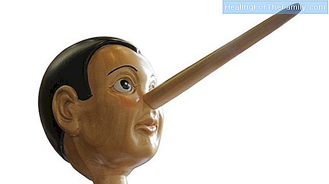 Wie man eine Pinocchio-Puppe macht. Craft für Kinder
