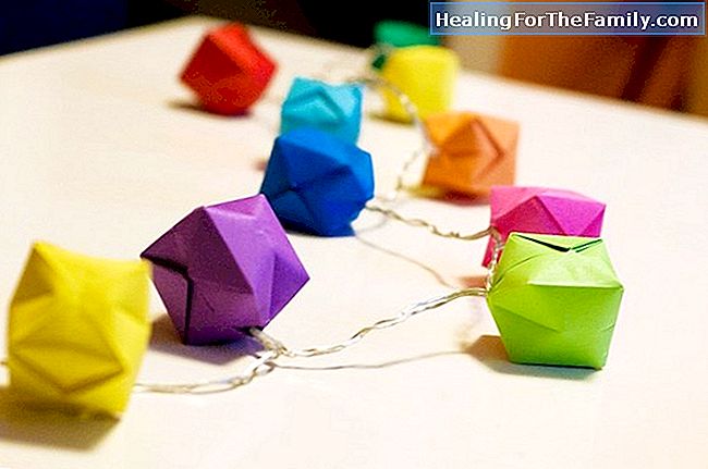 Origami-Girlande. Crafts Ornamente
