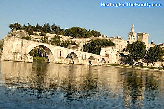 Südlich von Pont d'Avignon. Kinderlieder auf Französisch