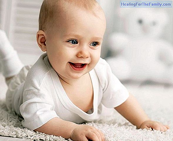 Benefits of crawling for the development of the baby