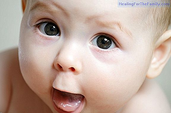 The language of the baby: from babbling to the first words