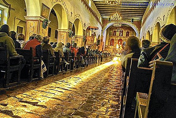The inns. Traditional Christmas story of Mexico