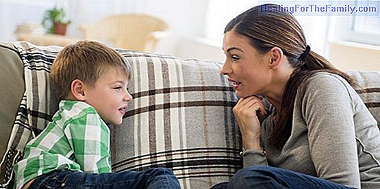 Teach the child to speak when the parents do not vocalize well