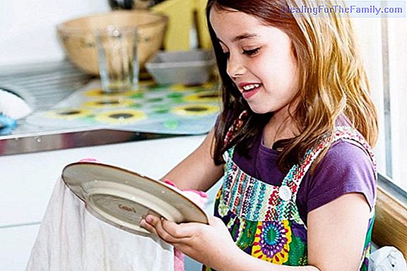 Teaching children good manners at the table