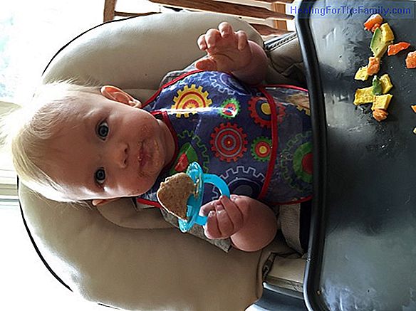 How to introduce baby food into chunks