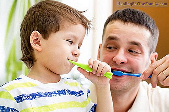 Brushing children's teeth