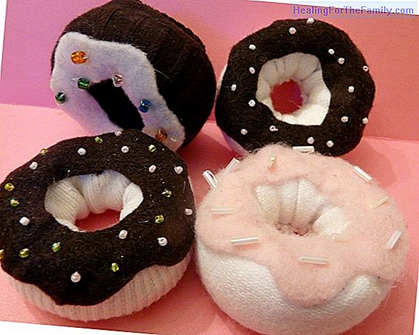 Cupcakes and donuts with socks. Recycling crafts