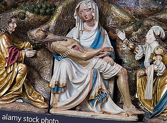 Figure of Virgin Mary. Handicraft of Bethlehem recycled for Christmas