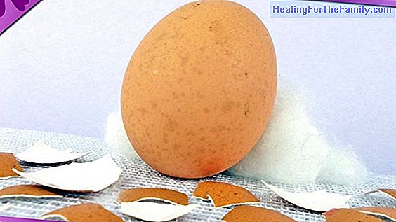How to empty an egg without breaking the shell and painting it
