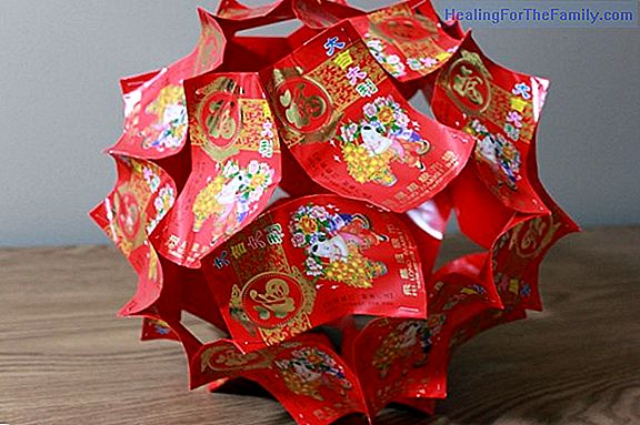 Paper lanterns. Origami crafts