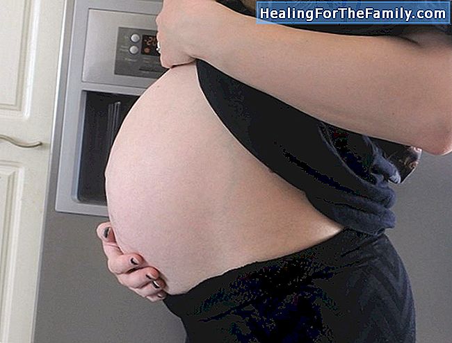 Muoto vatsa raskaana olevan naisen