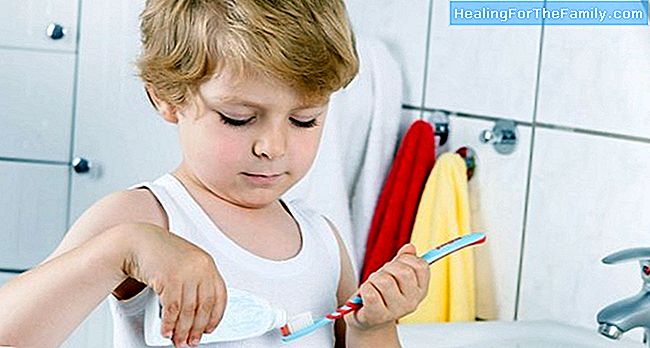 Quel dentifrice l'enfant devrait utiliser selon l'âge