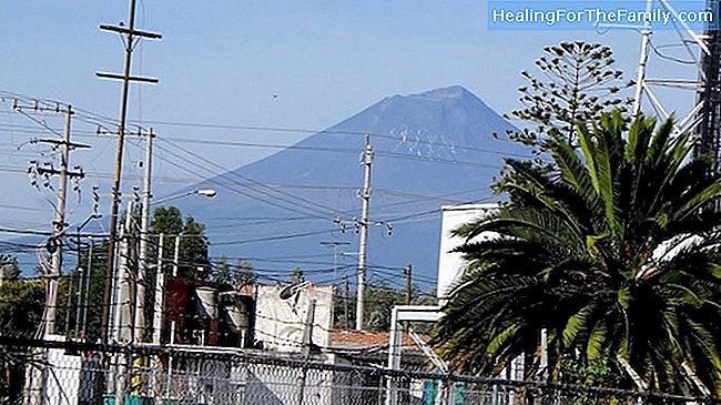 La femme endormie et la colline du Popocatepetl. histoires pour les enfants mexicains