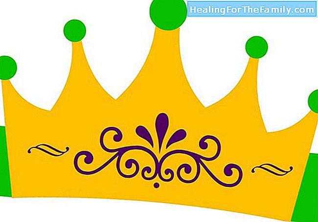 Corona di re o regina per feste per bambini. Artigianato per bambini