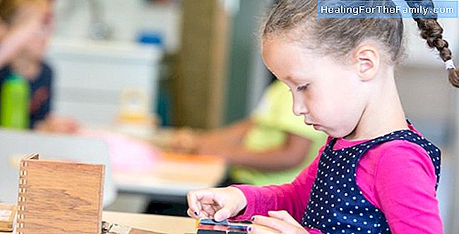 Wat is de Montessori-methode van het onderwijs van kinderen