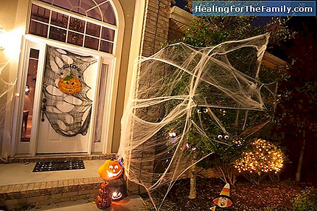 5 Halloween håndverk for å dekorere huset med barn