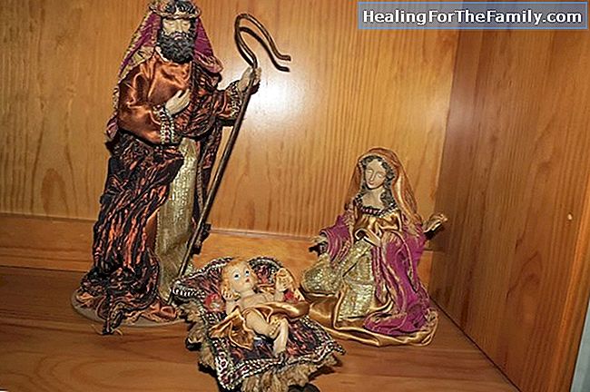 Virgem Maria de plastilina. Figurinhas de Natal para crianças