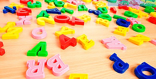 Sopa de alfabeto. jogo de vocabulário para crianças
