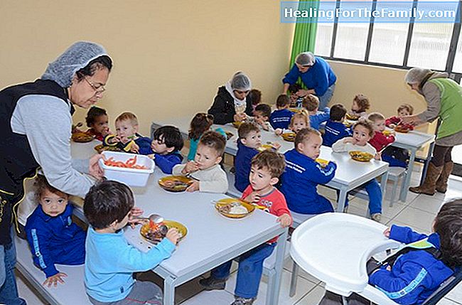 Alimentação de crianças na escola