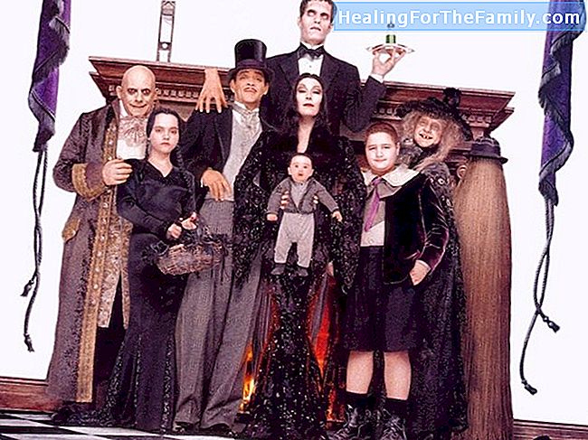 A família Addams. Canção de Halloween em inglês para crianças
