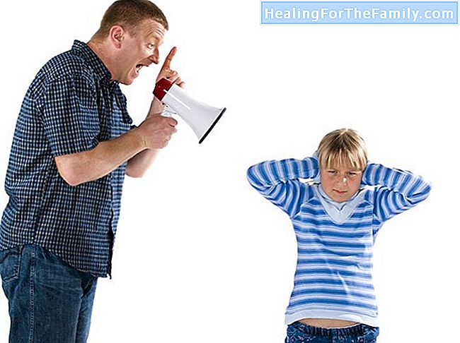 Abuz emoțional de la părinți la copii