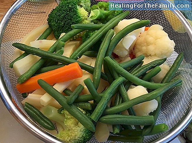 Grundläggande grönsaker i barnmat: broccoli och blomkål