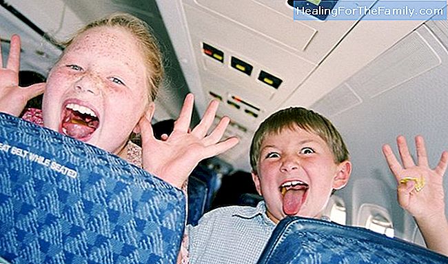 Barnfria zoner på flygplan och tåg, är det diskriminerande?