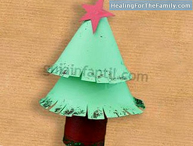 Karton Weihnachtsbaum. Kinder-Handwerk für Kinder