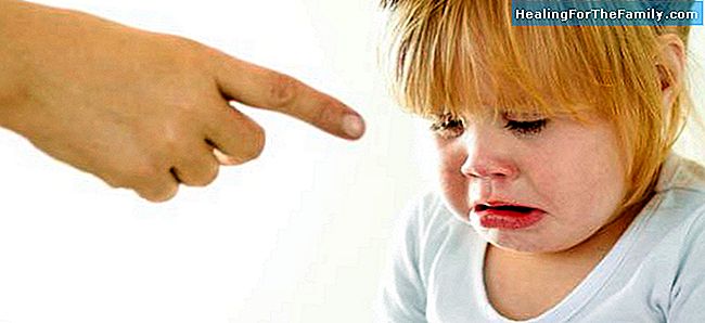 5 Fraze pe care ar trebui să nu le spui copilului dumneavoastră atunci când plânge