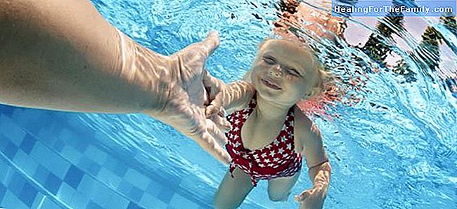 7 Askelta opettaa uimaan lapsi