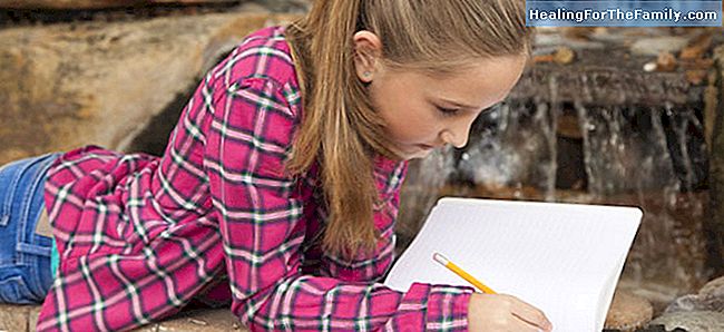 Avantaje pentru copii să-și exprime emoțiile lor prin scris