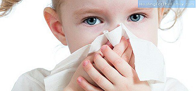 Wie man Kindern beibringt, sich die Nase zu putzen