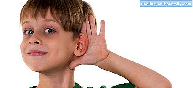 Cum să-i învețe pe copii să asculte pe alții
