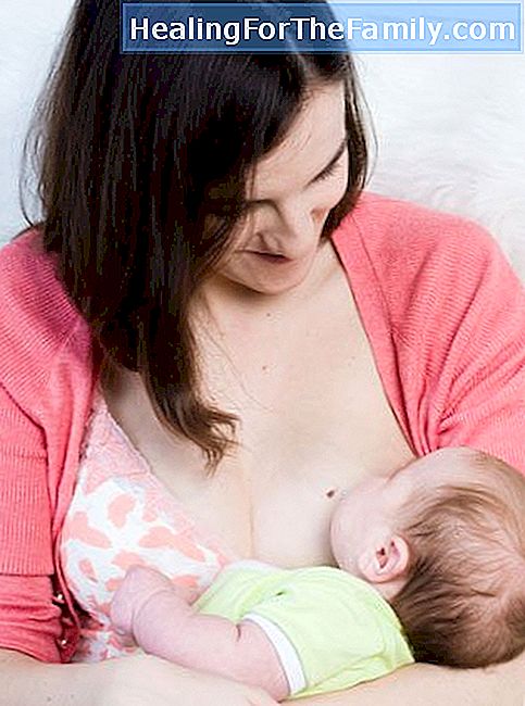 Wanneer en hoe te beginnen met het geven van borstvoeding