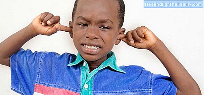 5 Erreurs lors de l'enlèvement de la cire des oreilles des enfants