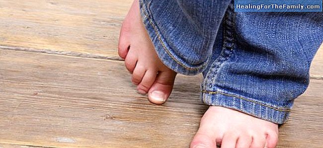 כיצד למנוע פטריות על רגליהם של ילדים