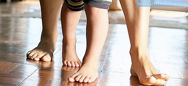 9 Yleisimpiä poikkeavuuksia lasten jalkojen