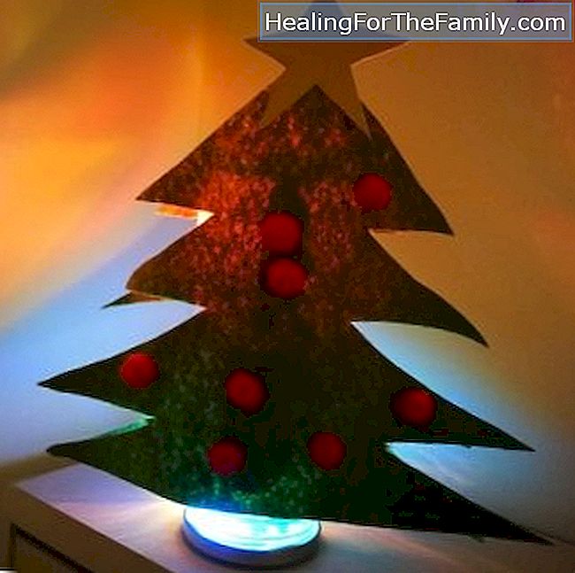 Weihnachtstannenbaumlampe. Kinderbasteln zu Weihnachten