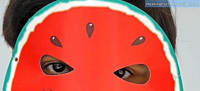 Video's om te leren hoe je carnaval maskers met gerechten te maken